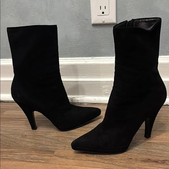 Prada Elegant Suede Black Women's Boots - Picture 7 of 10